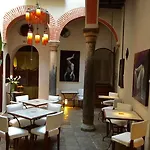 La Sacristia 4*